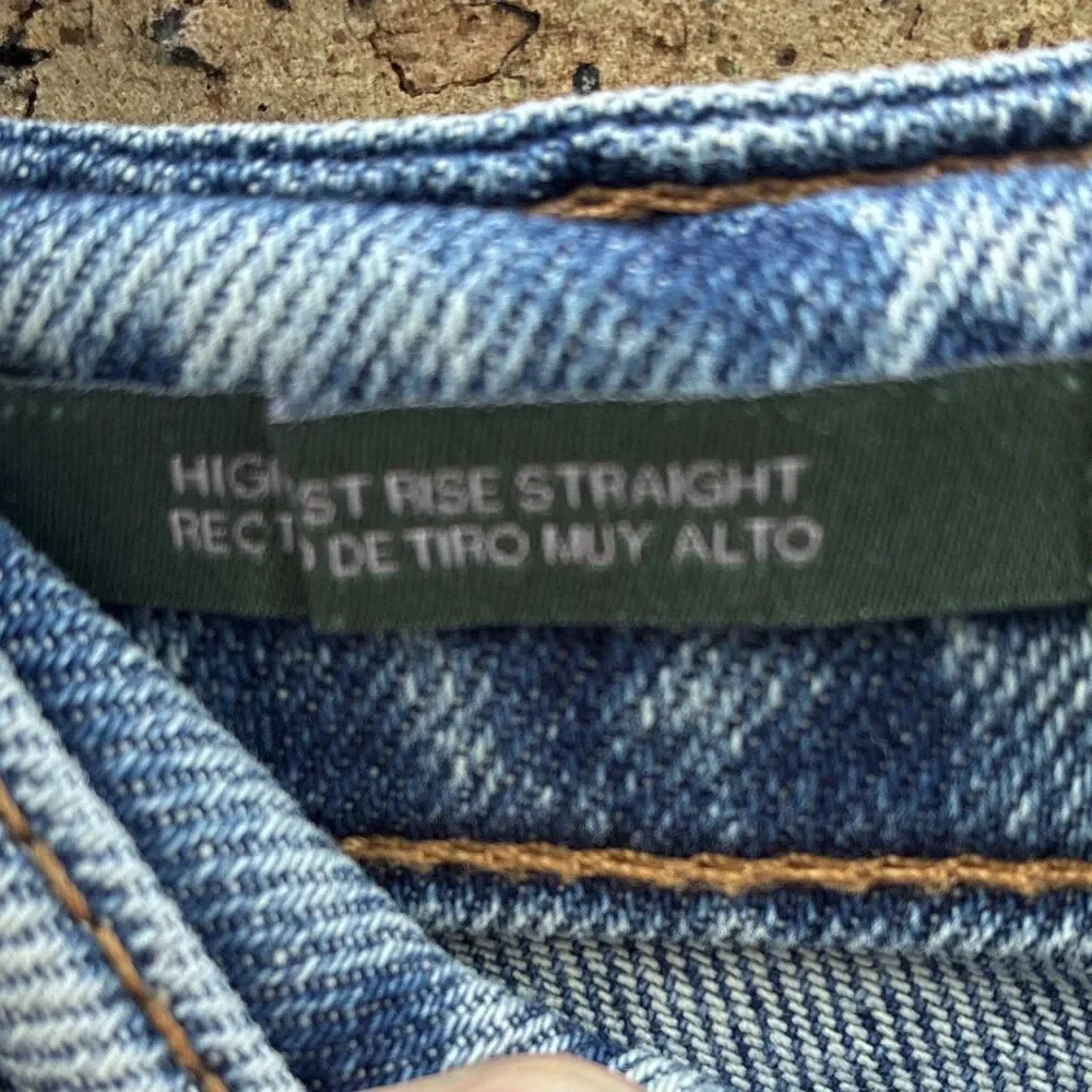 Wild Fable Women's Blue Light‎ Wash Denim High Rise Straight Distressed Jeans 00